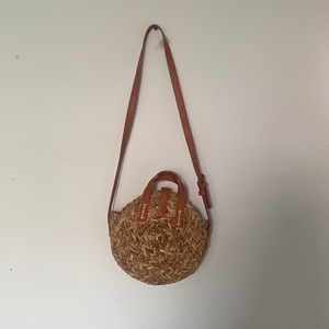 NWT Women's Summer New Straw Woven Beach Vacation Shoulder Bag